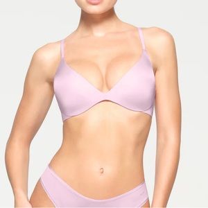 Skims NWT SUPER PUSH-UP BRA in baby pink size 34DD